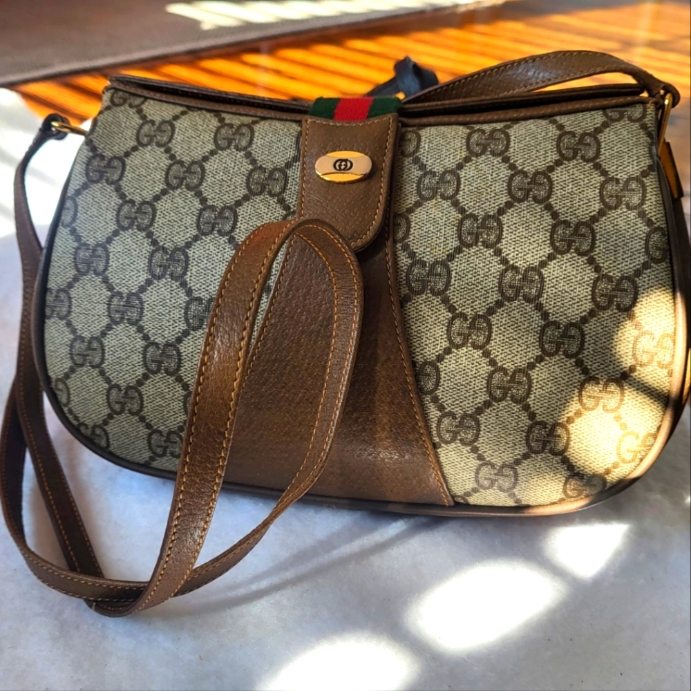 Vintage Gucci GG Canvas Sherry Shoulder Bag